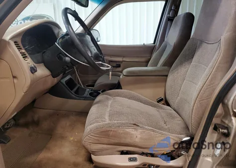 1997 Ford Explorer from USA, damaged, VIN 1FMDU34E5VUC87750